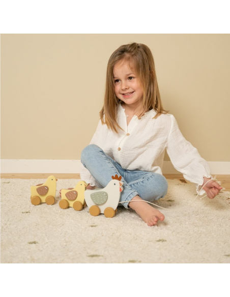 Trainabile in legno le galline della Piccola Fattoria