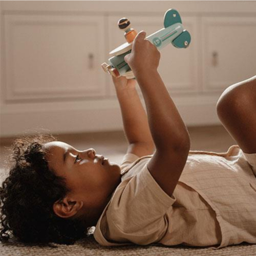 Aereo di legno giocattolo