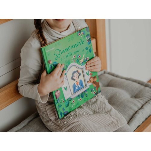 Fiabe intagliate - Biancaneve e i sette nani Fiabe intagliate - Biancaneve e i sette nani