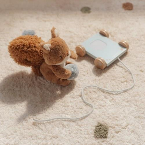 Scoiattolo peluche e trainabile - Forest Friends Scoiattolo peluche e trainabile - Forest Friends