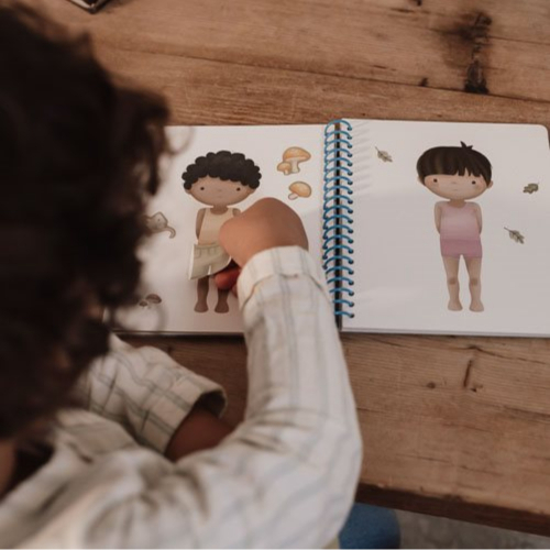 Dress me up - Libro creativo con stickers riposizionabili - Forest Friends