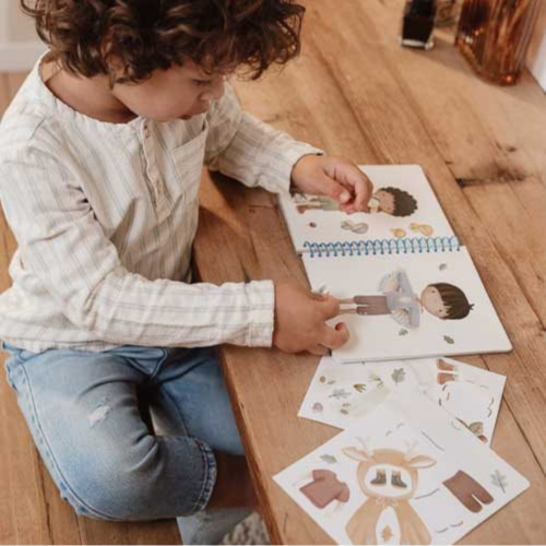 Dress me up - Libro creativo con stickers riposizionabili - Forest Friends