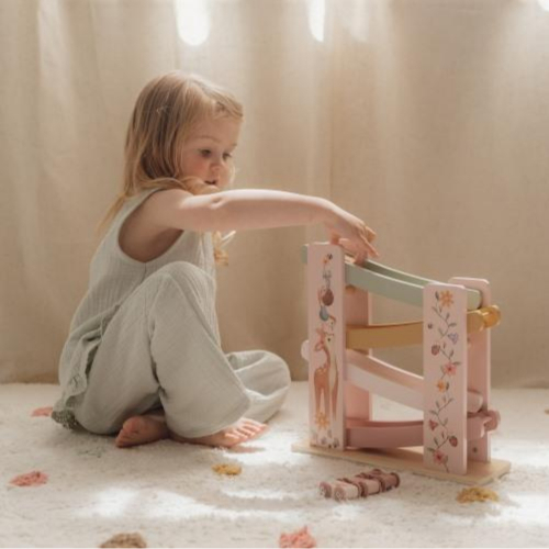 Pista con auto a rampa – Fairy Garden