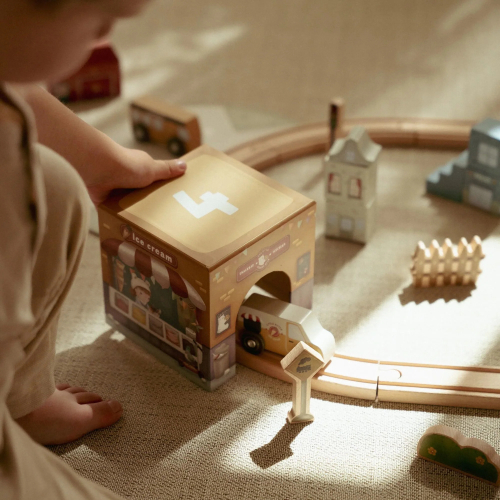 Gioco torri impilabili con automobiline in legno