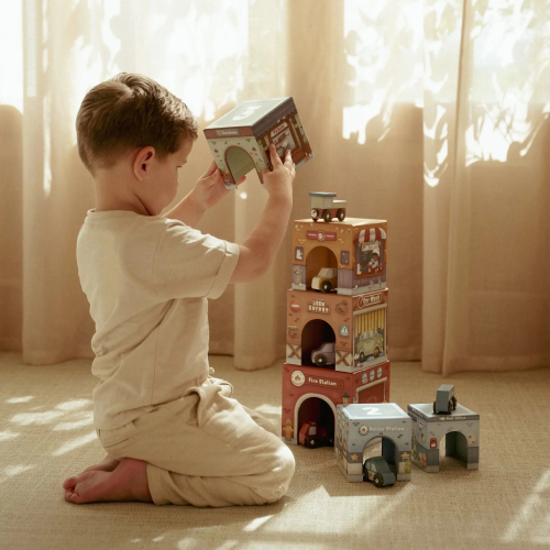 Gioco torri impilabili con automobiline in legno