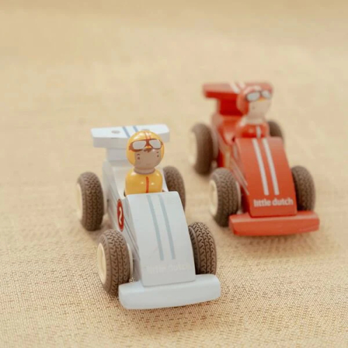 Set macchinine da corsa a retrocarica con personaggi
