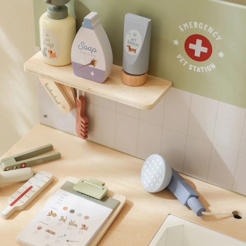 Bancone del veterinario in legno