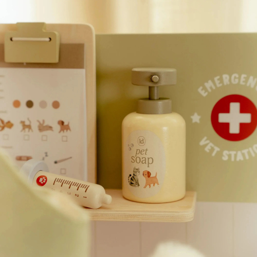 Bancone del veterinario in legno